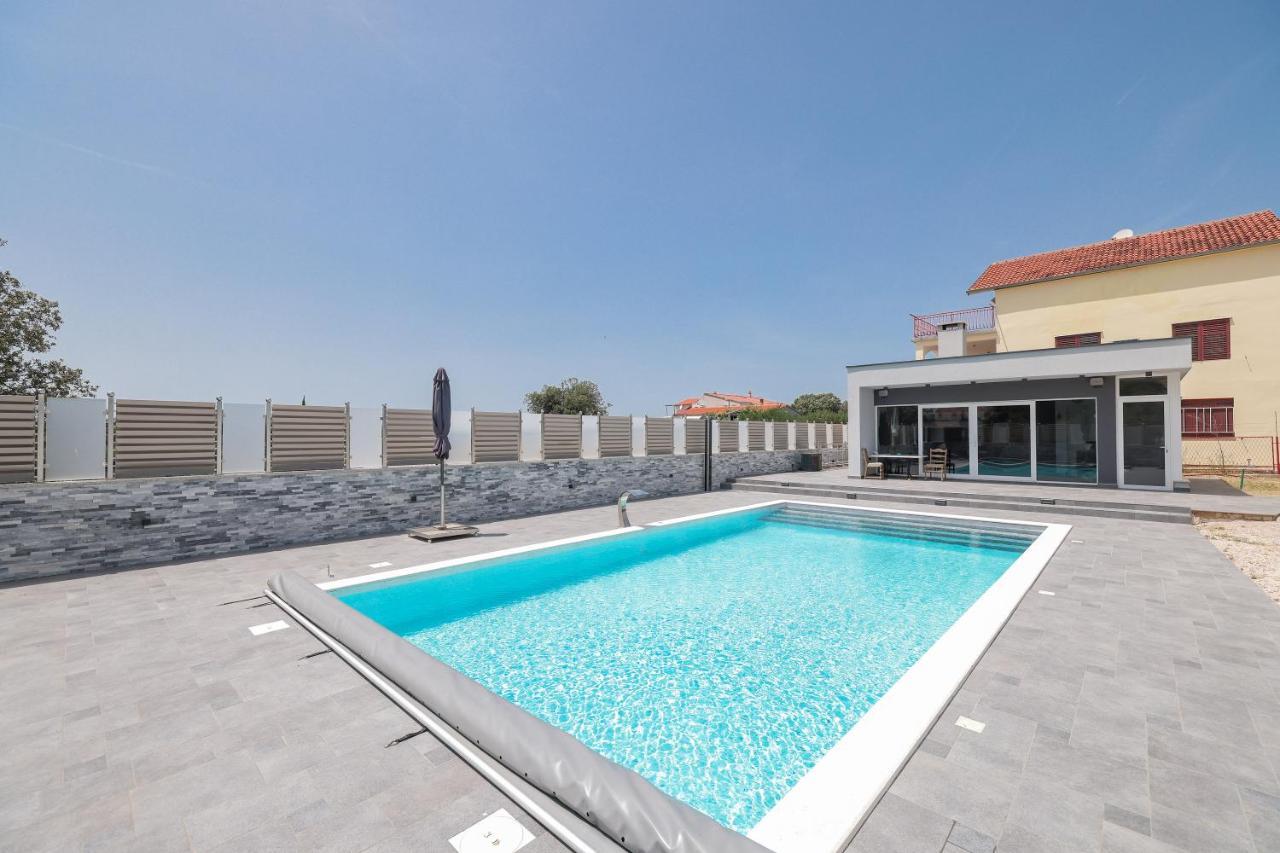 Apartments Nicola With Private Pool Bibinje Exterior foto