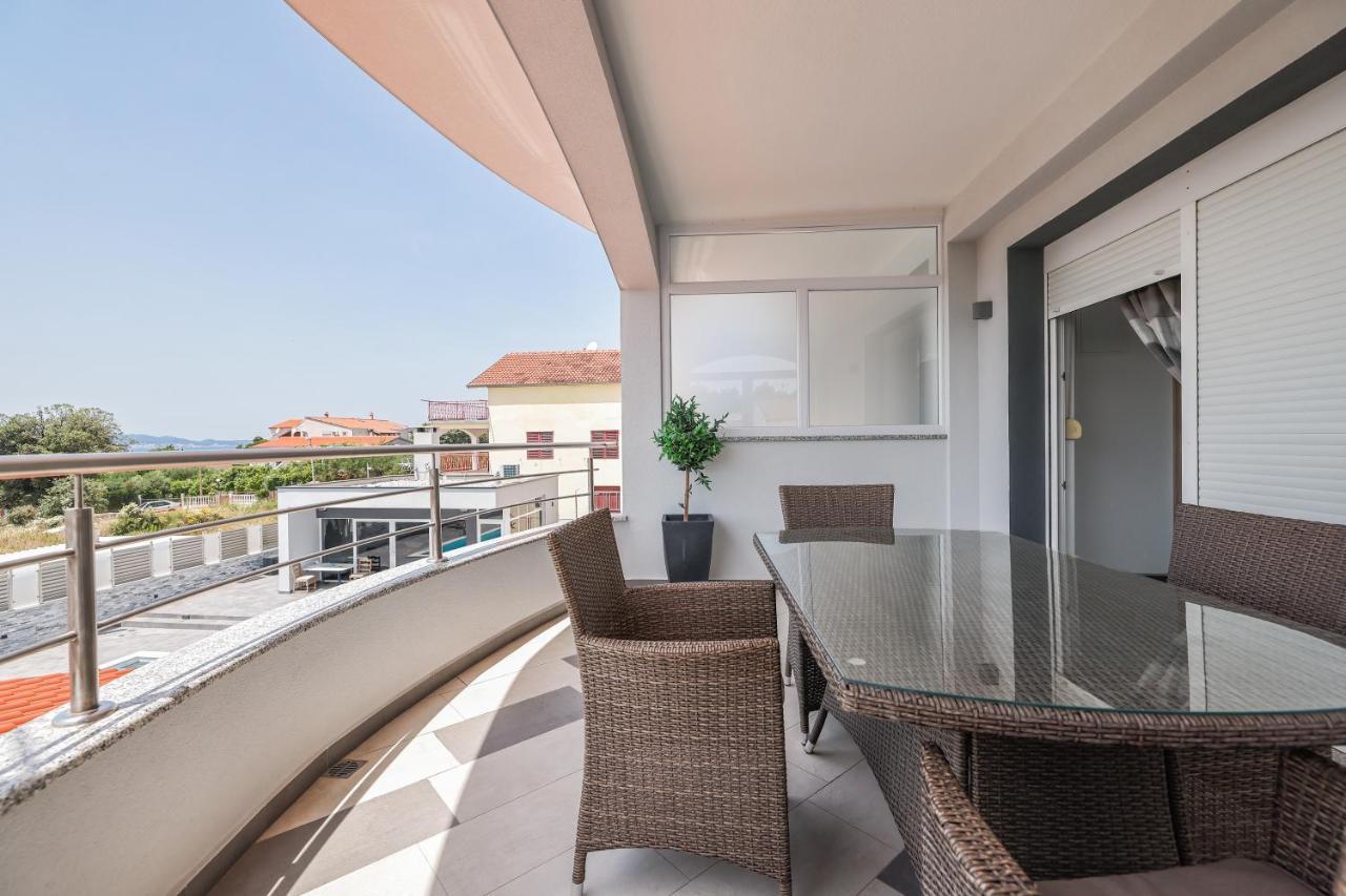 Apartments Nicola With Private Pool Bibinje Exterior foto