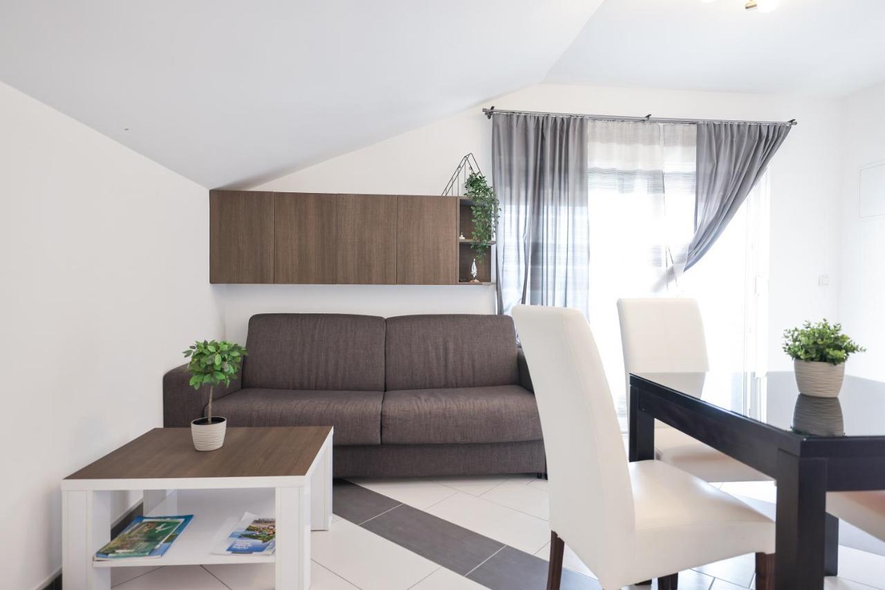 Apartments Nicola With Private Pool Bibinje Exterior foto