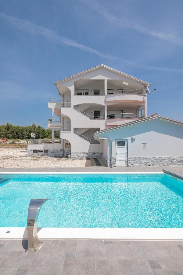 Apartments Nicola With Private Pool Bibinje Exterior foto